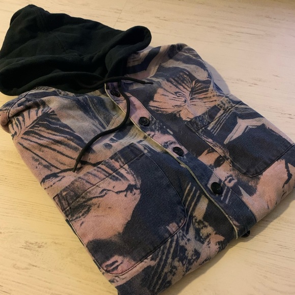 Mens Urban Outfitters Denim Button Up Hoodie - Picture 1 of 4